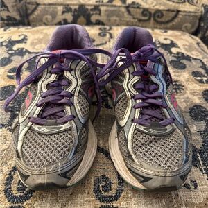 Saucony Women's Purple and Gray Athletic Shoes